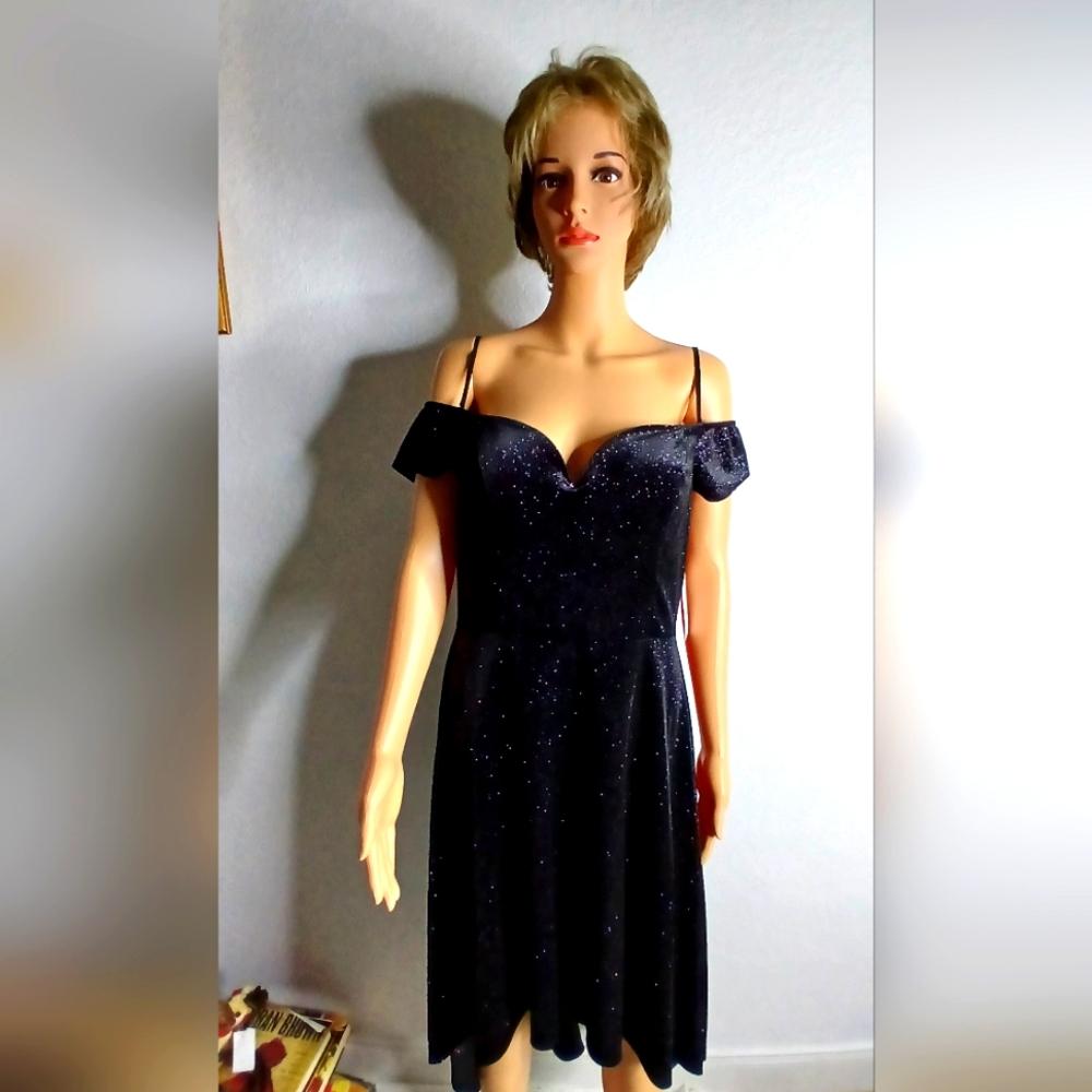 Prom Premier Amour Black Off-Shoulder Dress date night